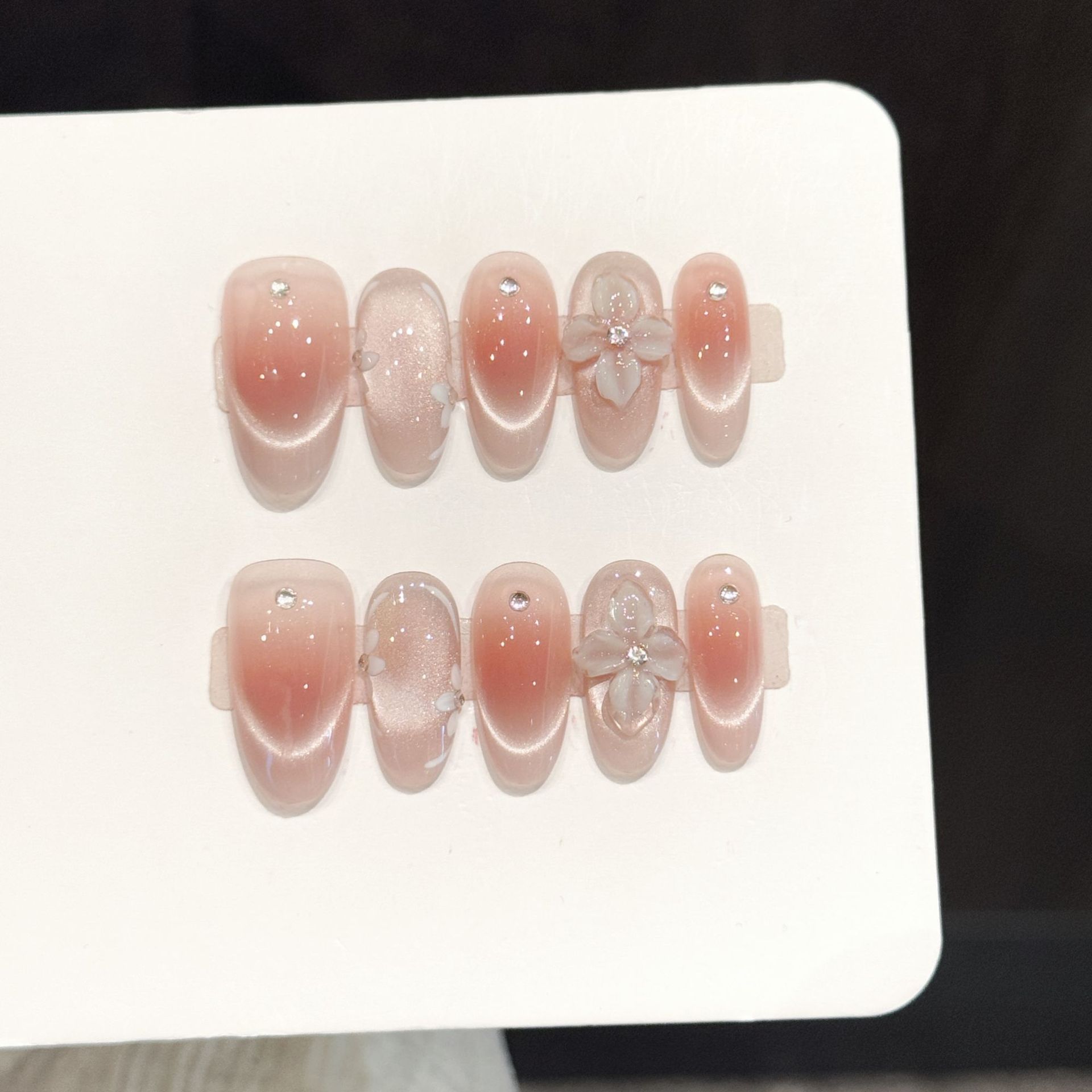Resin Art Decor - 10 faux ongles press-on faits main,